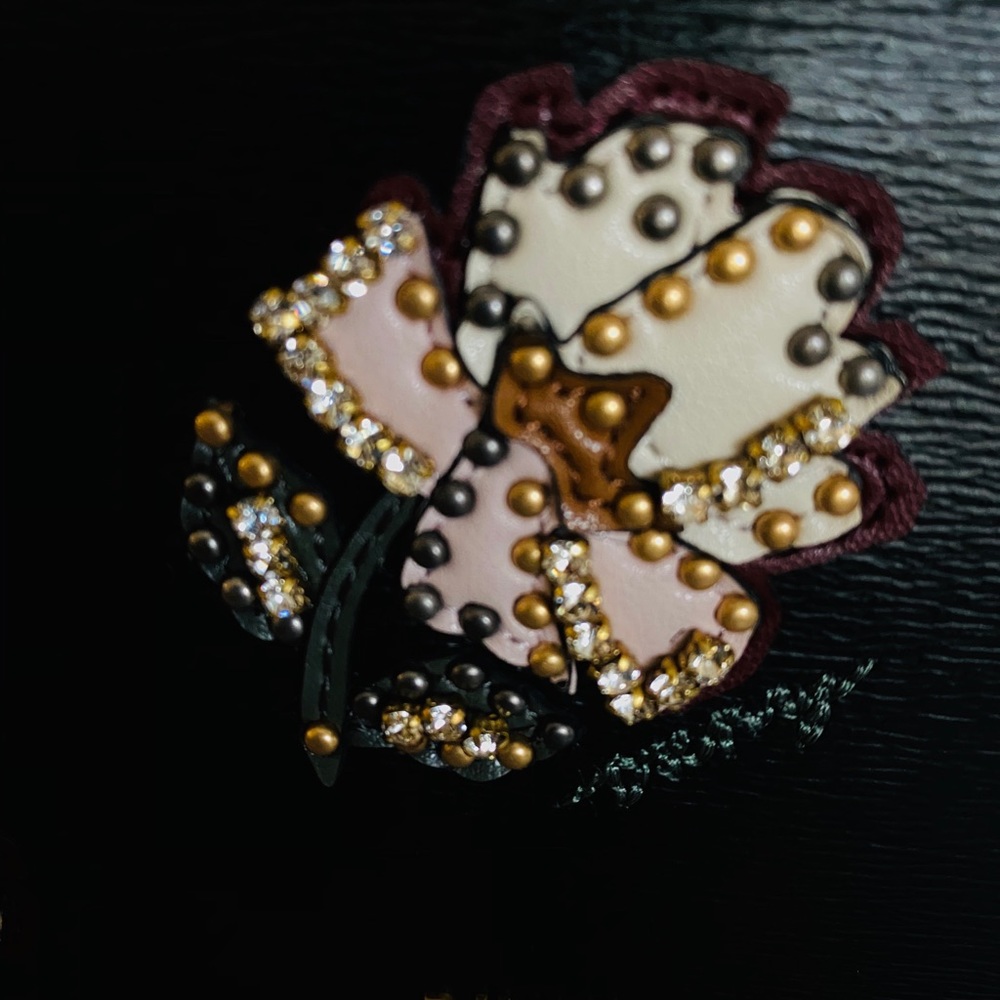 DKNY Paige Flip Floral Cross body - Picture 4 of 8